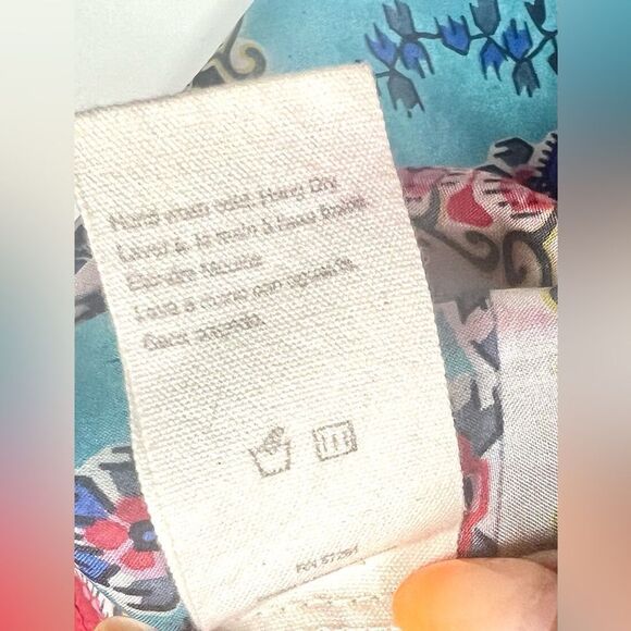 Sundance Johnny Was 100% Silk Handkerchief Print Top - Picture 11 of 11